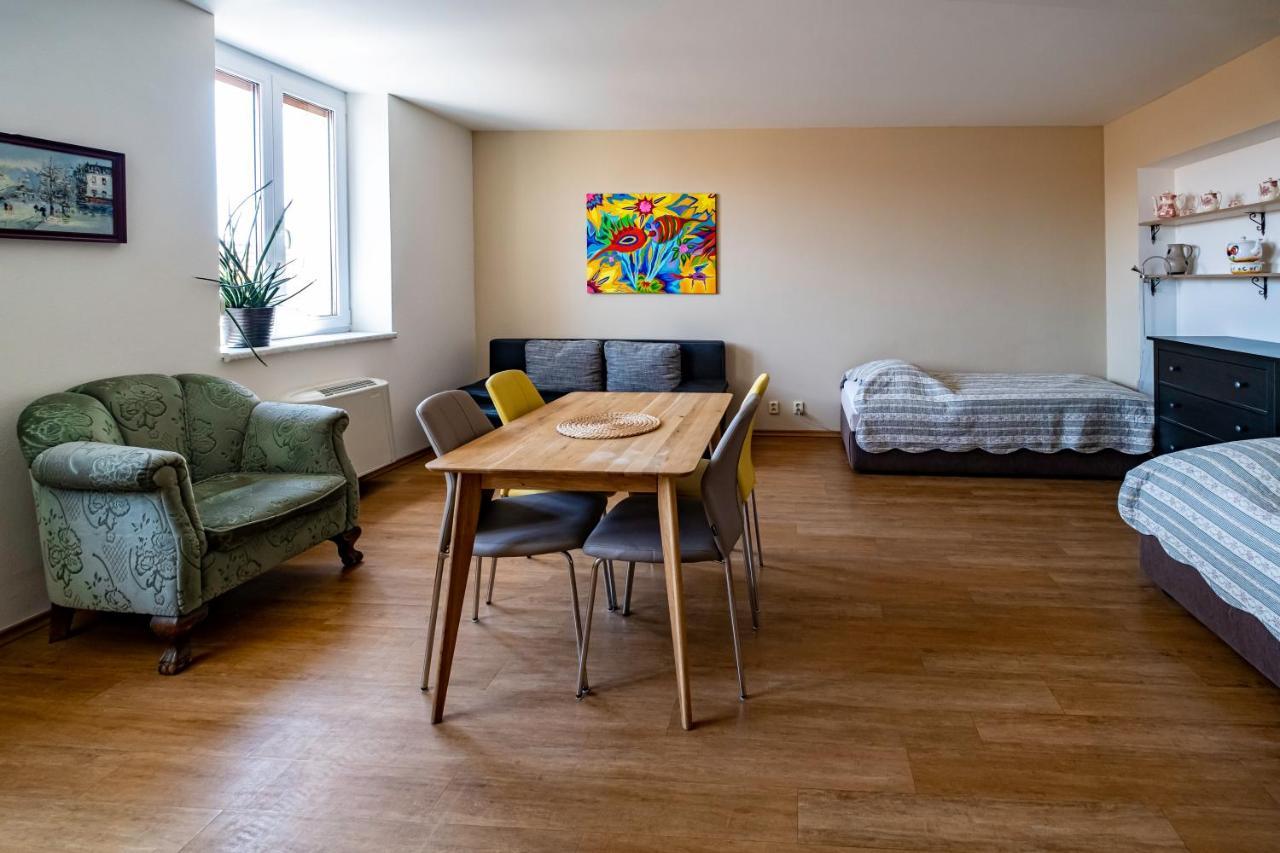Apartmany Gulliver Микулов Екстериор снимка