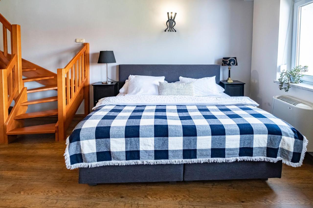 Apartmany Gulliver Микулов Екстериор снимка