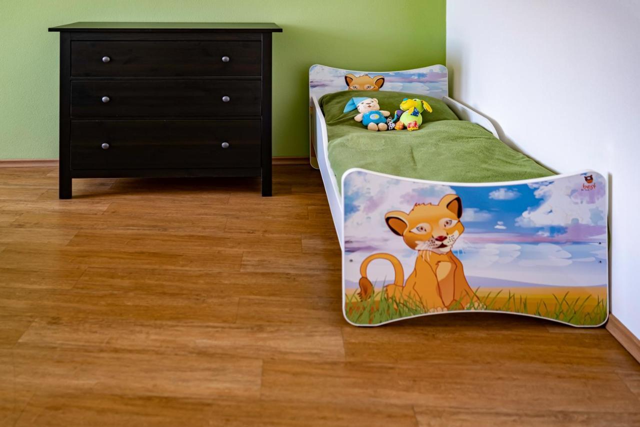Apartmany Gulliver Микулов Екстериор снимка