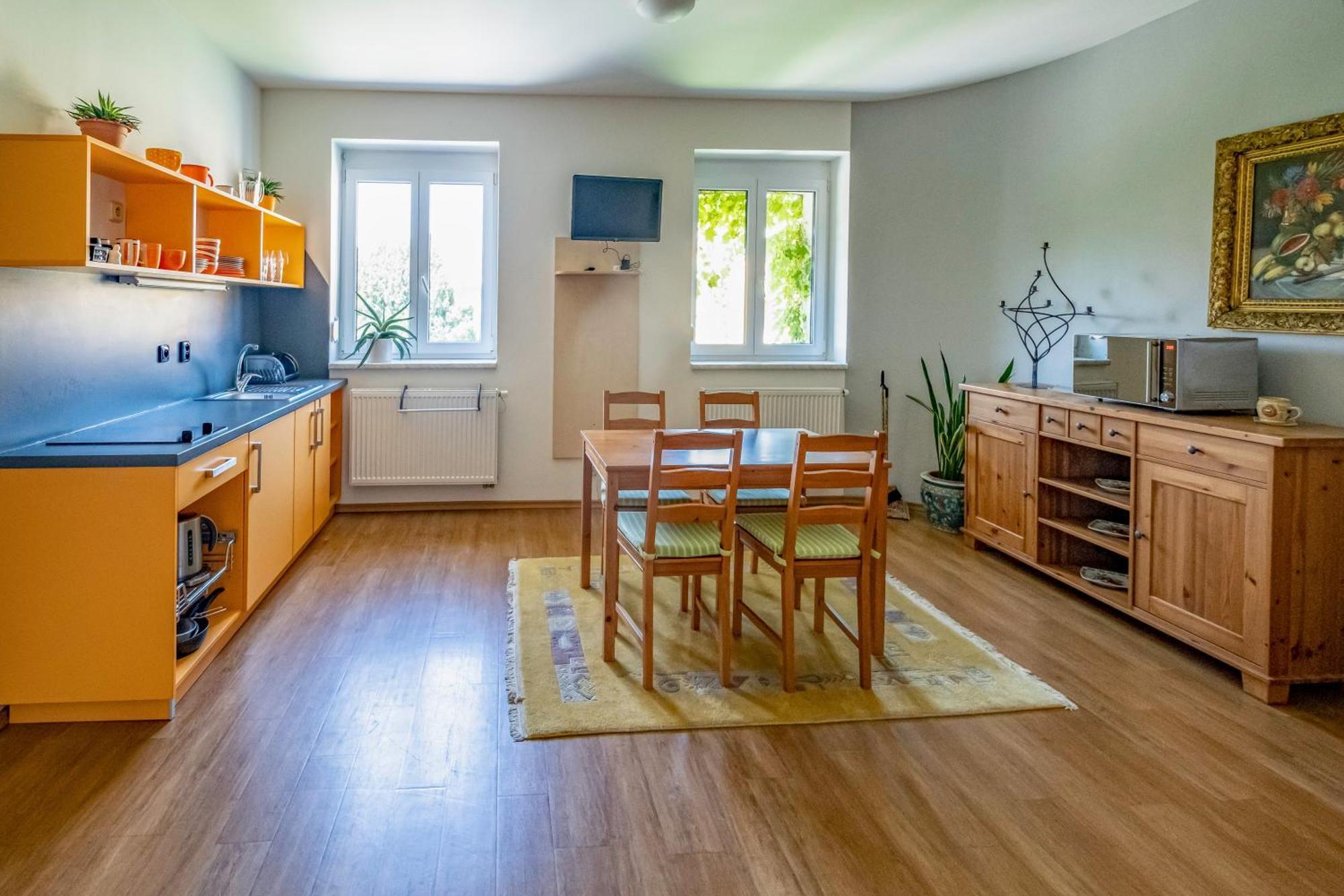 Apartmany Gulliver Микулов Екстериор снимка