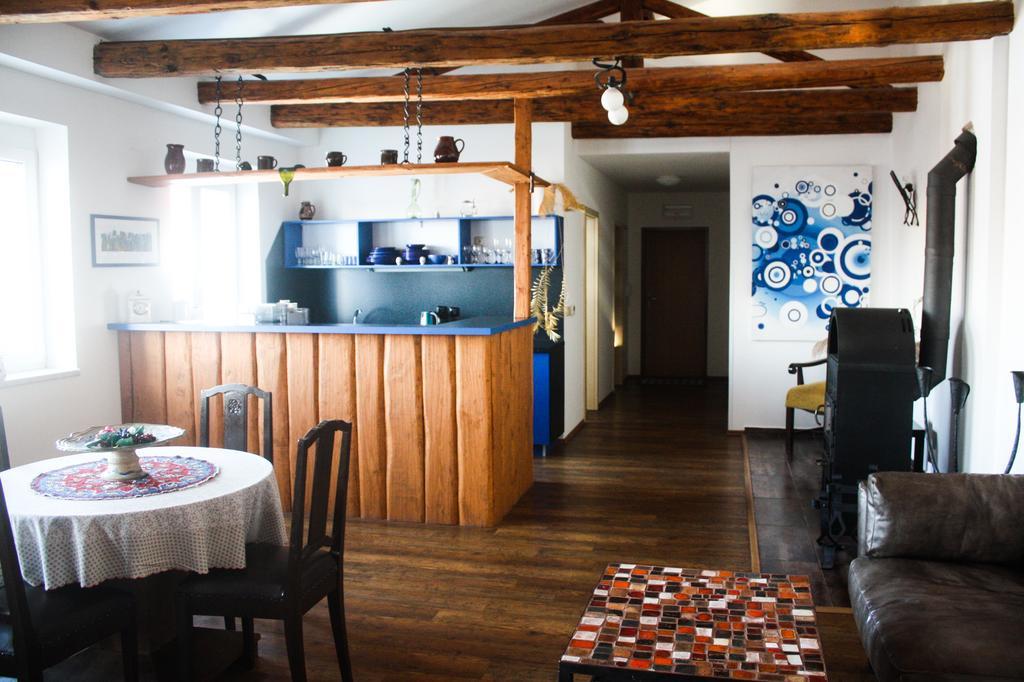 Apartmany Gulliver Микулов Екстериор снимка
